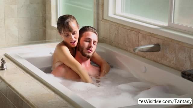 Hunk Stud Lucas Slips His Cock Into Sexy MILF Alanas Pussy