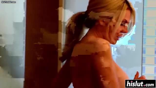 Cougars In Heat - Angela Attinson In Einem Film, Der Sehr Heiß Zeigt
