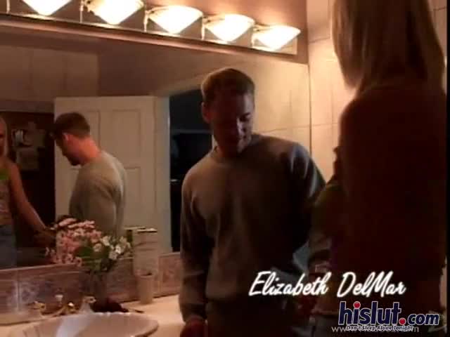 Elizabeth Del Mar Opens Wide