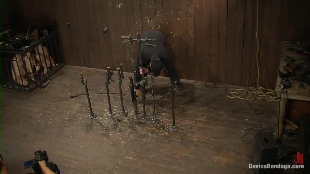 Ashley Jane And Princess Donna Dolore Dominated In Femdom Bondage Vid