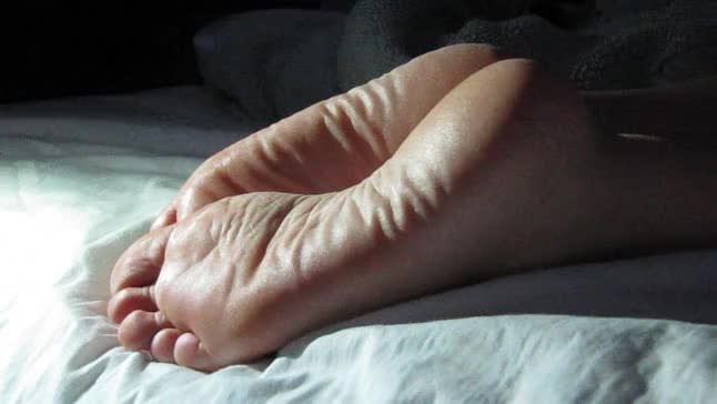 Cumming On Girlfriend's Feet #1.