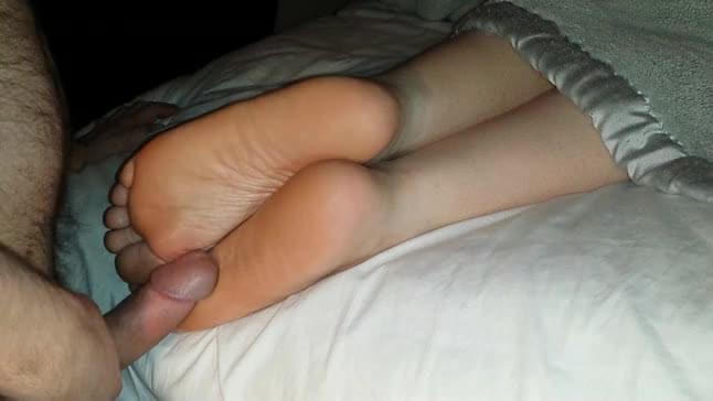 Cum on sisters feet - 🧡 FOOT FETISH photos Page 4 XNXX Adult Forum.